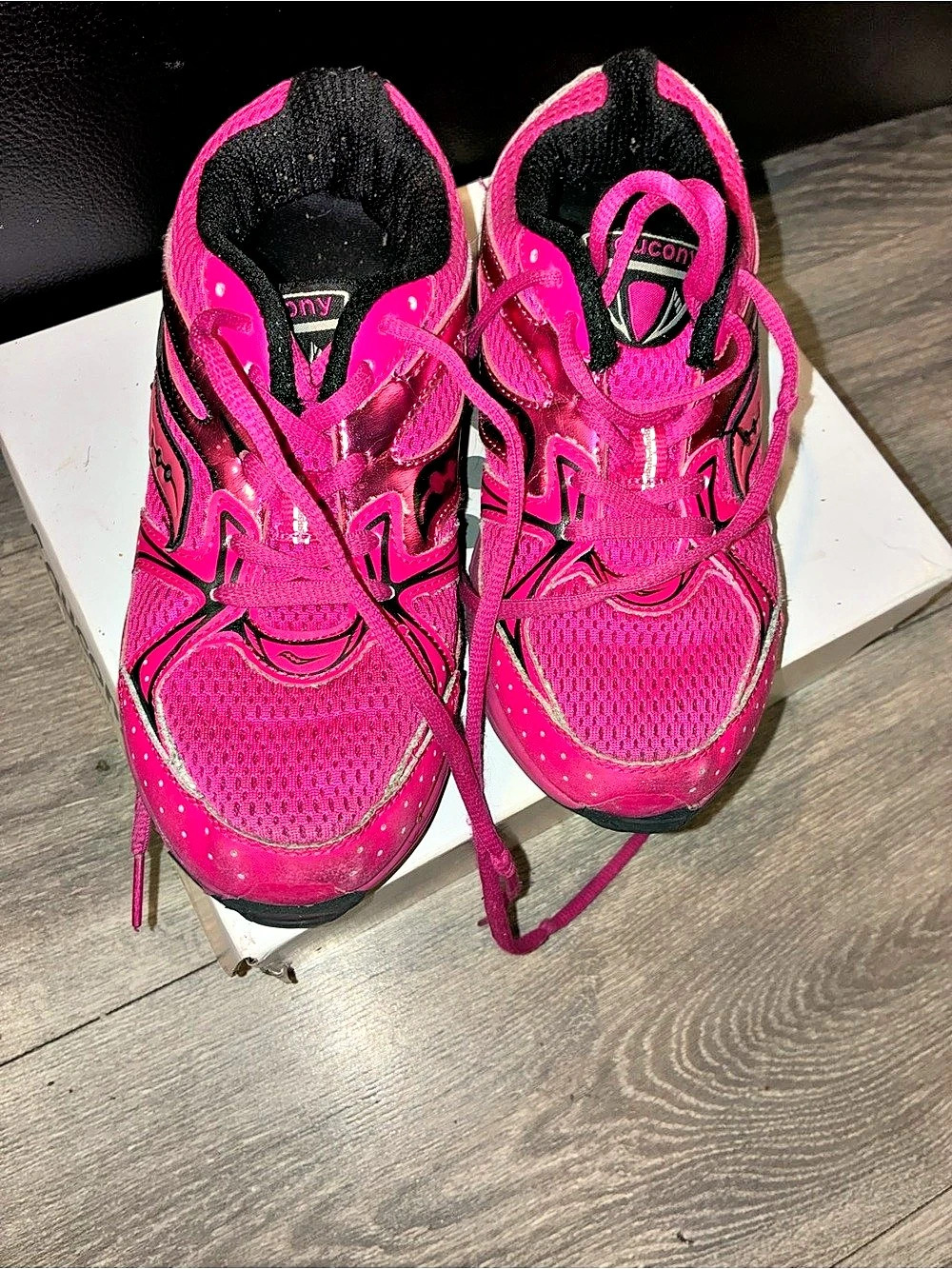 Saucony Pink & Black Sneakers